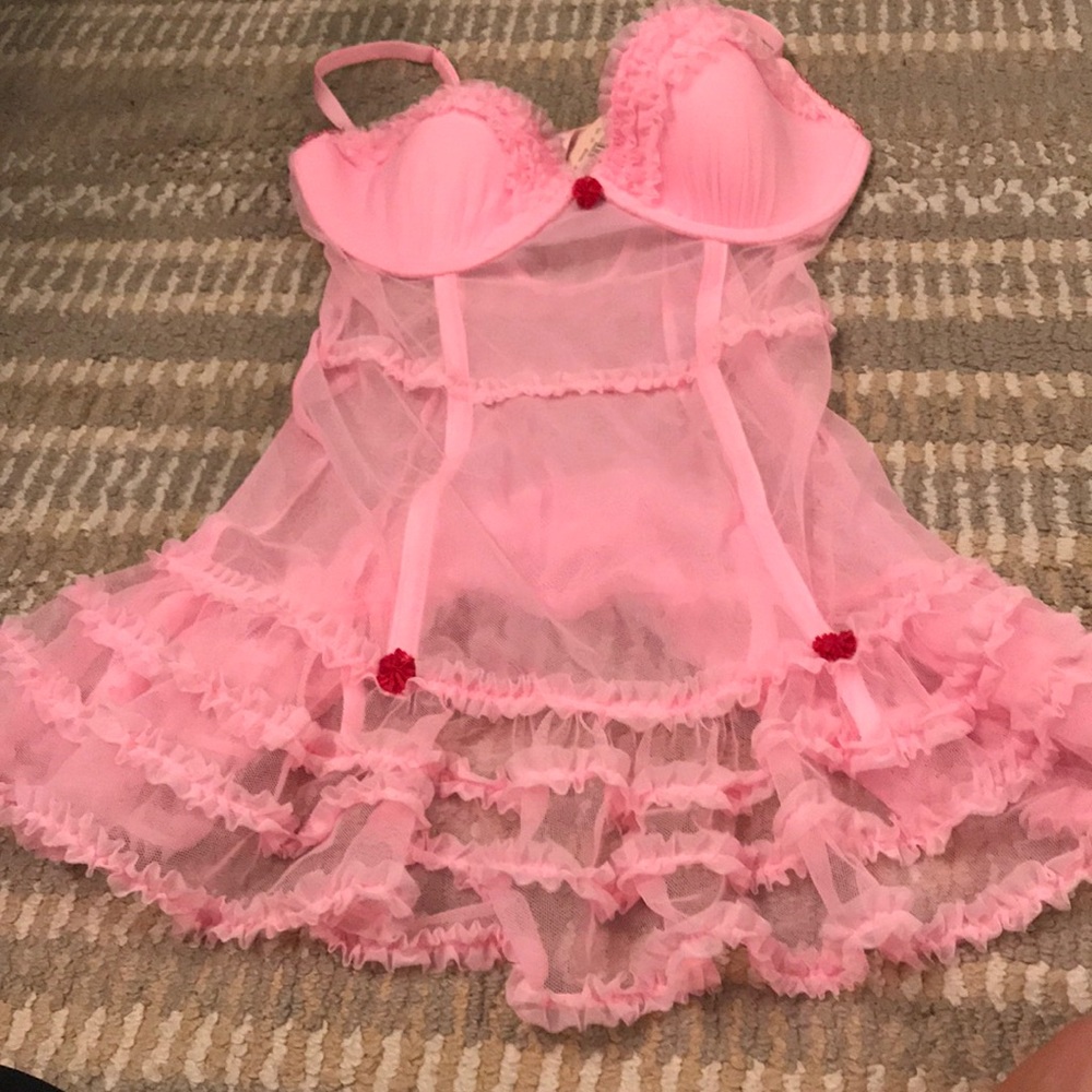 Victoria’s Secret garter babydoll. New!